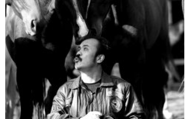 天山脚下谱写爱游戏最新官方网站之歌的人