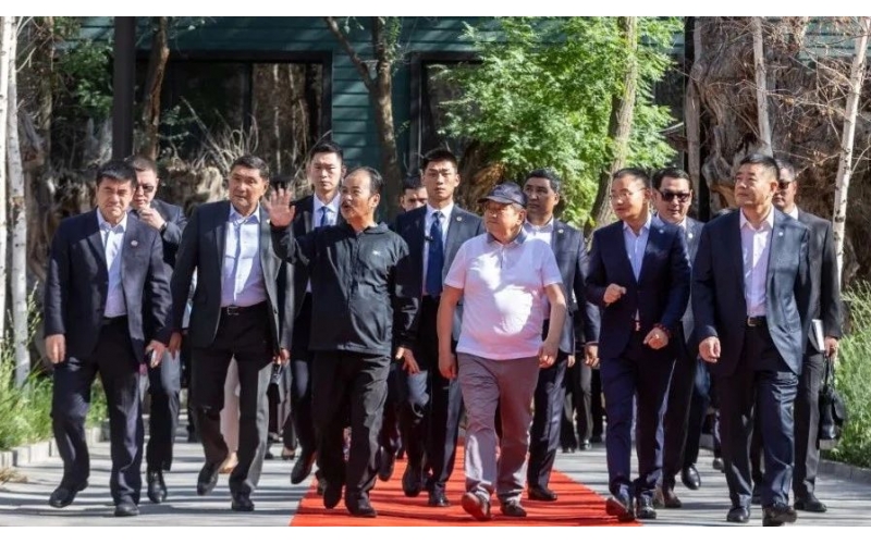 吉尔吉斯共和国总理阿·扎帕罗夫到访爱游戏最新官方网站爱游戏最新官方网站